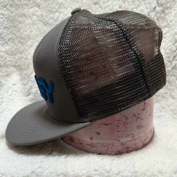 Oakley Men’s Flat Bill Hat Mesh Snap Back Gray w/Embroidered Blue Oakley Name - Picture 6 of 9